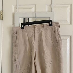 Columbia cargo shorts waist 34